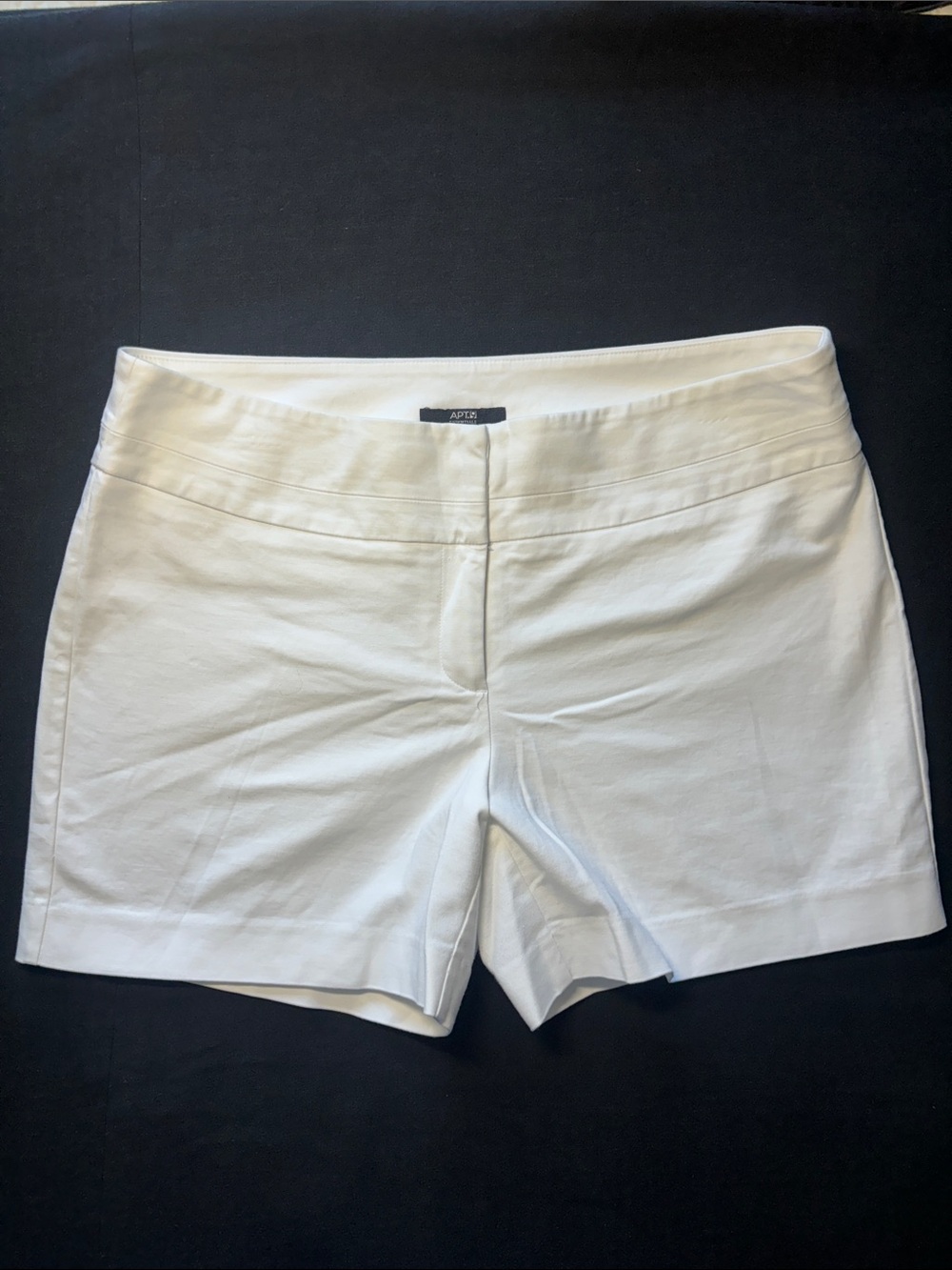 Apt. 9 White Women's Tailored Shorts